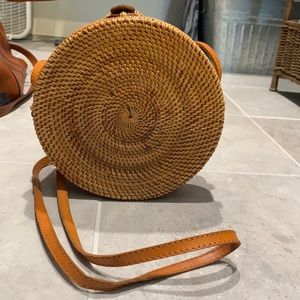 Woven round cross body